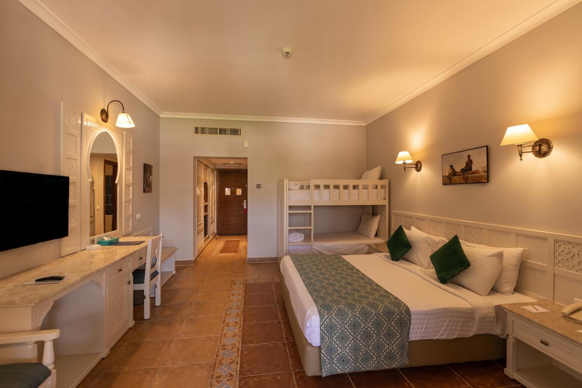 Sunrise Mamlouk Palace Resort Hurghada Exterior foto Family room at the hotel