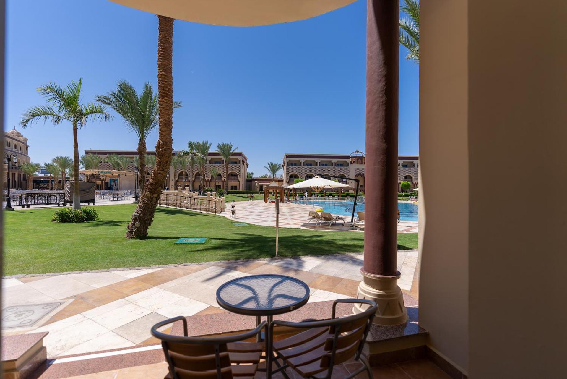 Sunrise Mamlouk Palace Resort Hurghada Exterior foto View from a room at the hotel